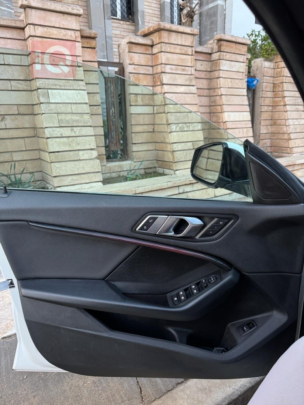 بي ام دبليو الفئة 2